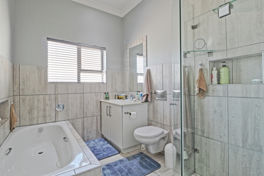 3 Bedroom Property for Sale in Hartenbos Central Western Cape